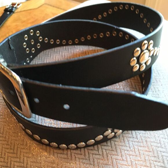 SILVER STUD Black Belt! main image 4